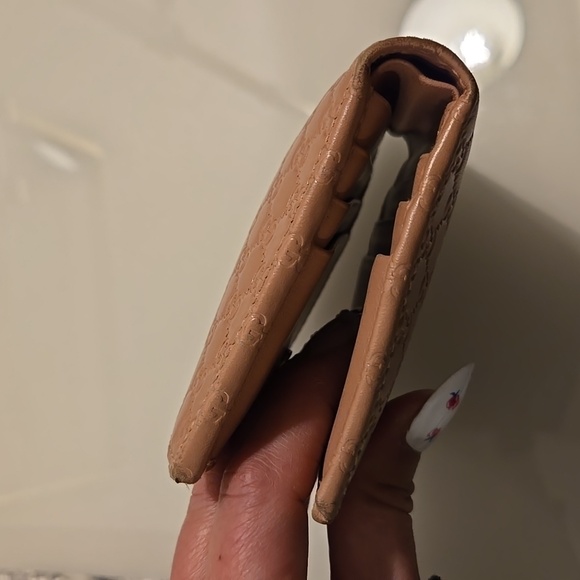 🎀 Pink GUCCI Microguccissima Bi-Fold Wallet - Picture 8 of 16